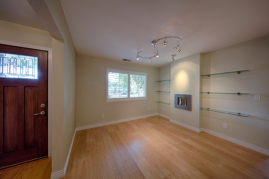 Living Room - 907 Clara Dr, Palo Alto 94303