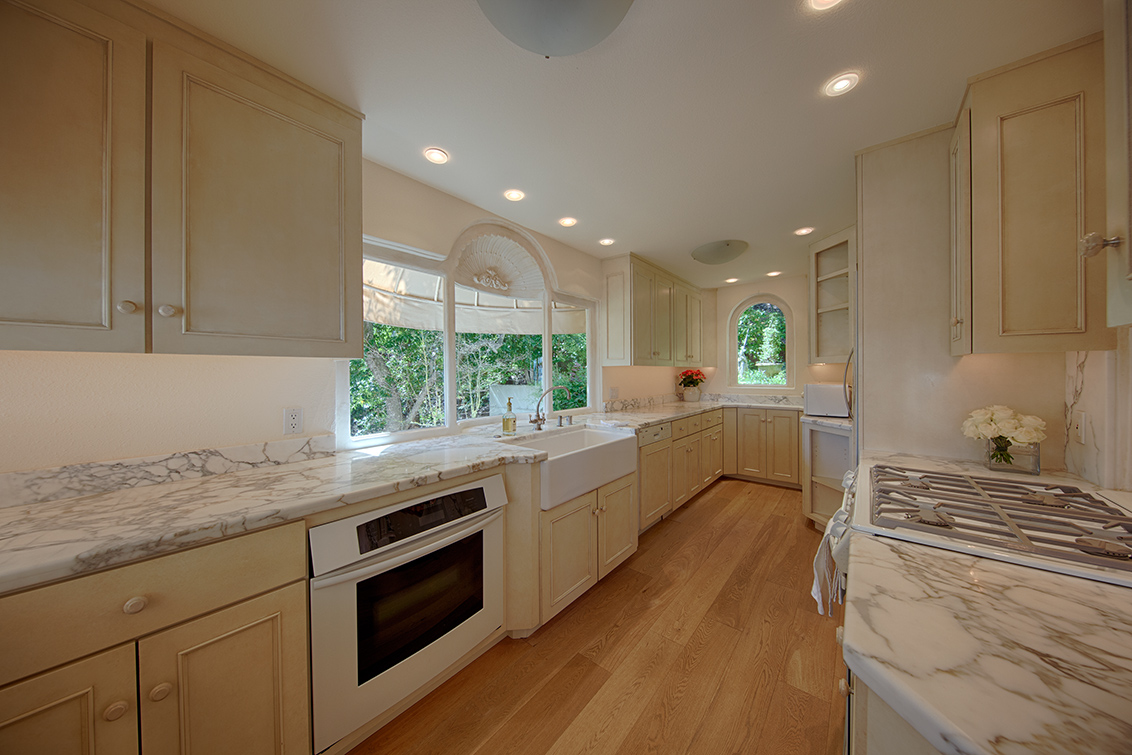 Kitchen - 56 El Rey Rd, Portola Valley 94028
