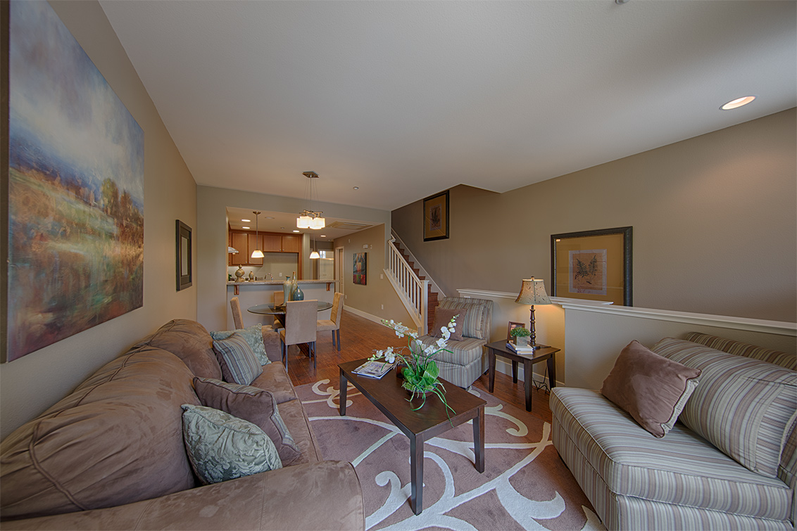 Living Room picture - 3711 Heron Way, Palo Alto 94303