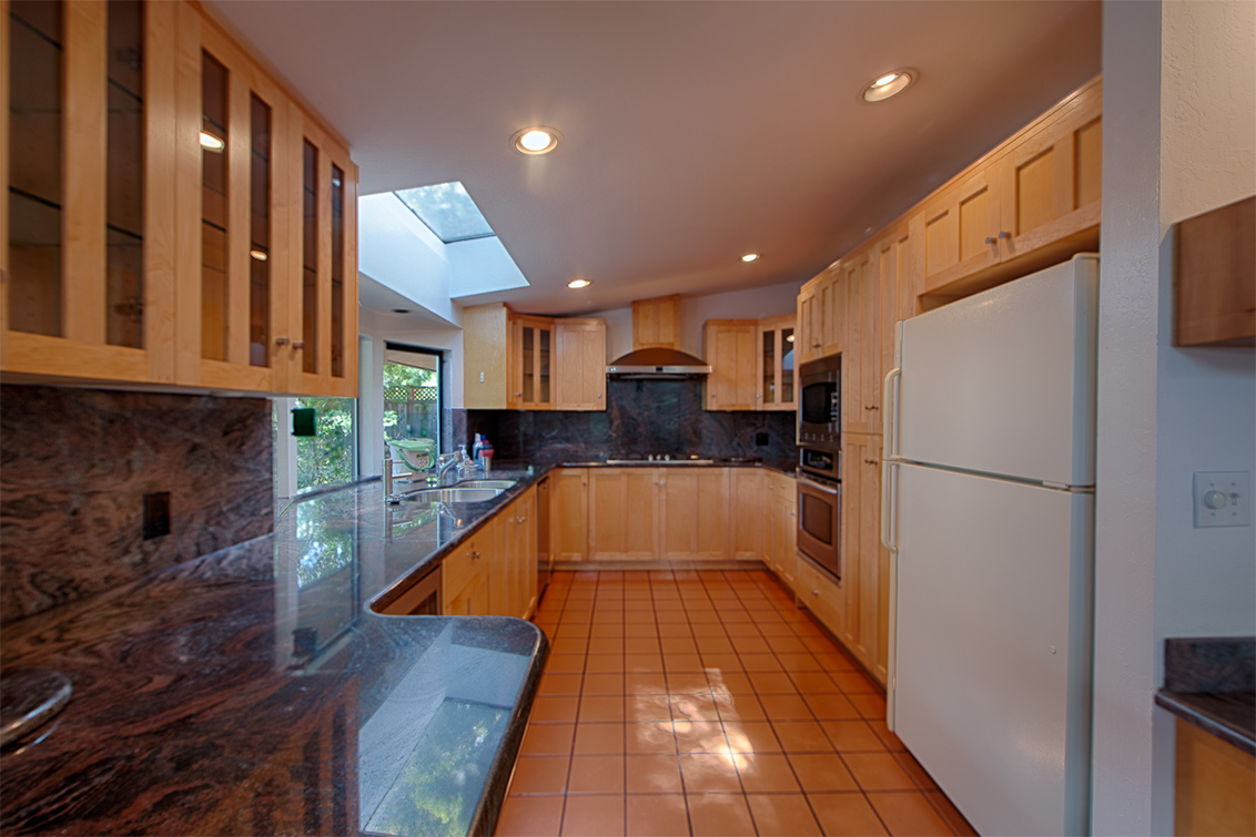 Kitchen - 1086 Moreno Ave, Palo Alto 94303