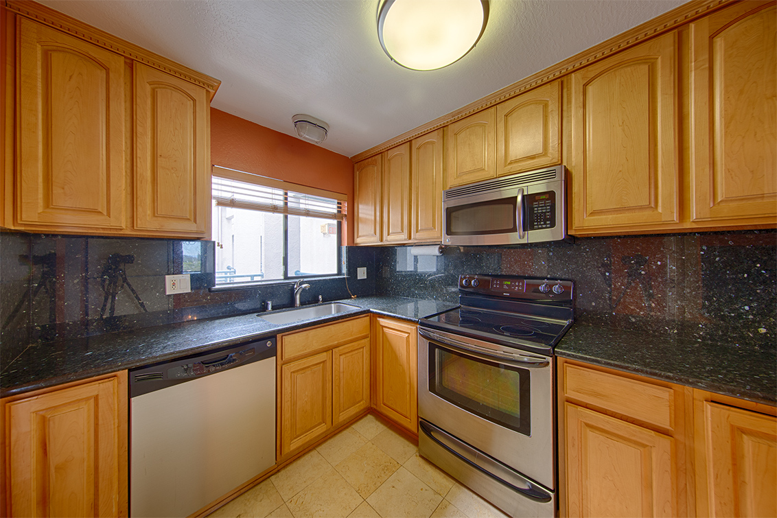 Kitchen - 320 Peninsula Ave 419, San Mateo 94401