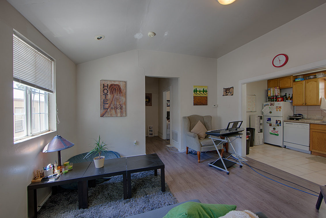 B Living Room (B) Picture - 526 S 11th St, San Jose 95112 B Living Room (B) picture - 526 S 11th St, San Jose 95112