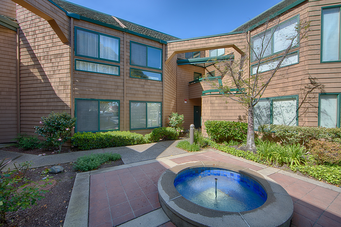 58 Cove Ln - Redwood Shores