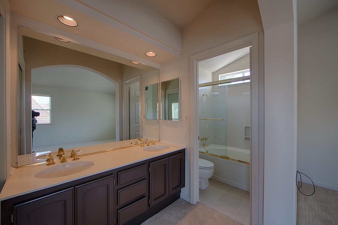 Master Bath (B) picture - 34295 Mimosa Ter, Fremont 94555