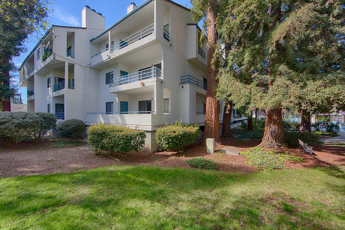 4685 Albany Cir 124 - San Jose