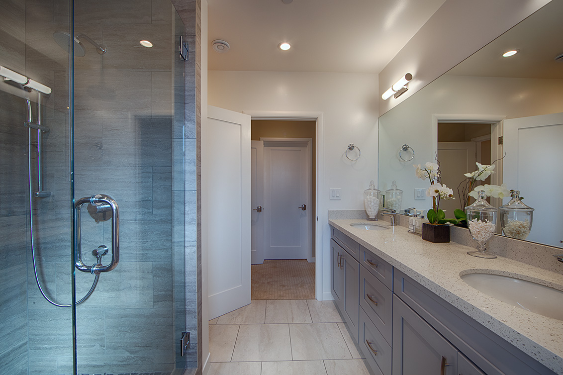 Master Bath (B) Picture - 240 Arlington Rd, Redwood City 94062 Master Bath (B) picture - 240 Arlington Rd, Redwood City 94062