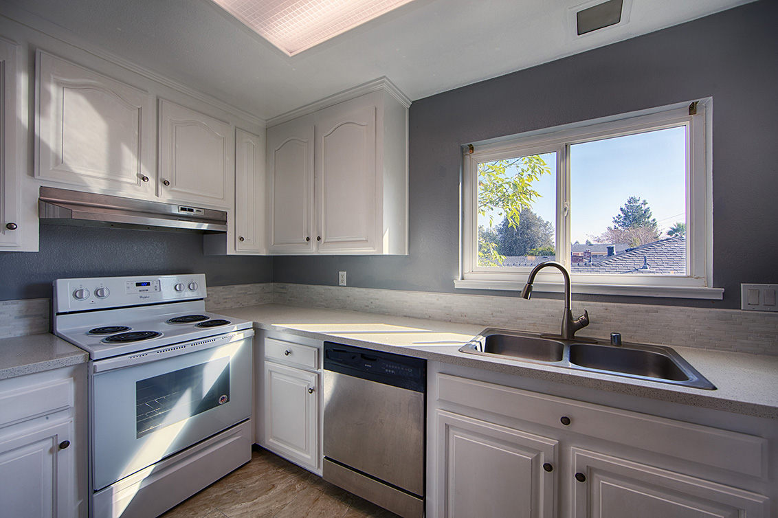 Kitchen - 2128 Canoas Garden Ave B, San Jose 95125