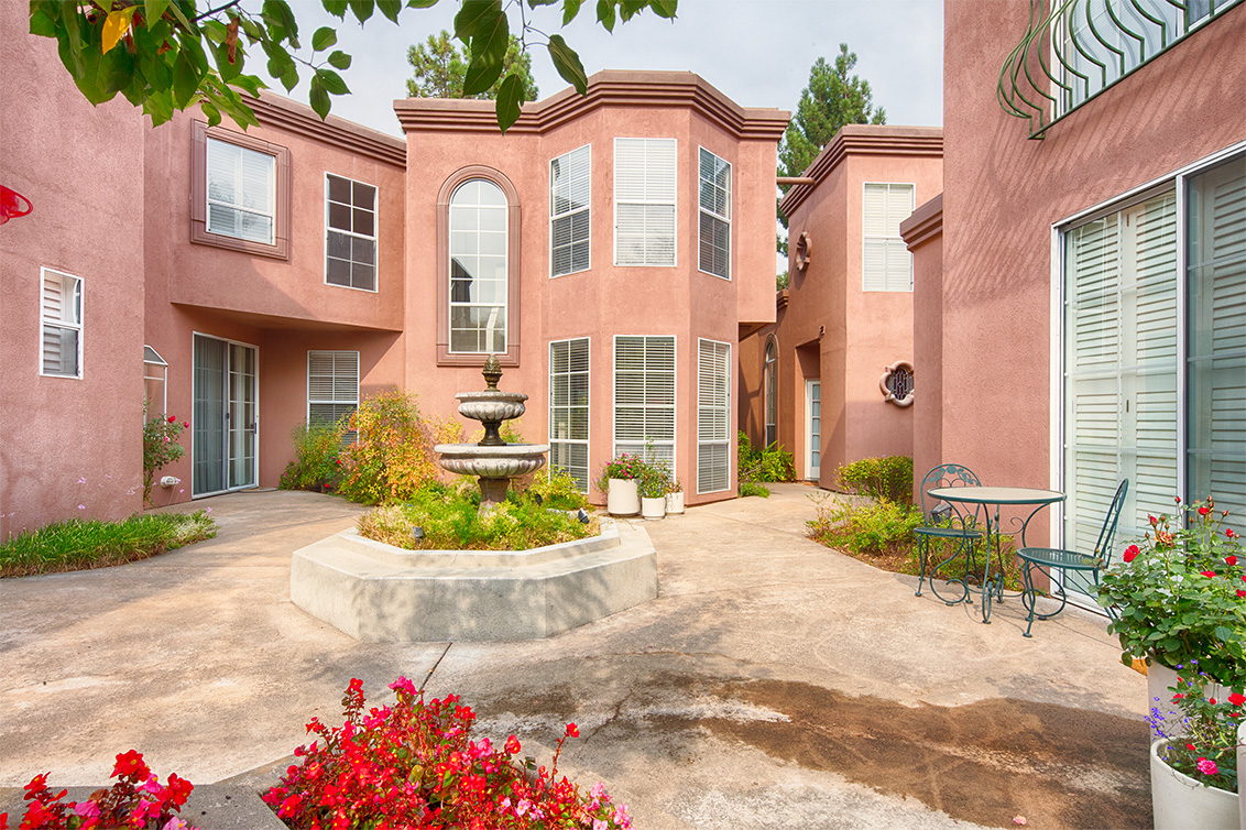 108 Cuesta Dr - Los Altos