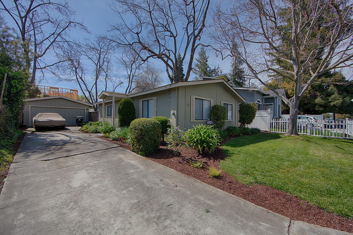87 Devonshire Ave - Mountain View