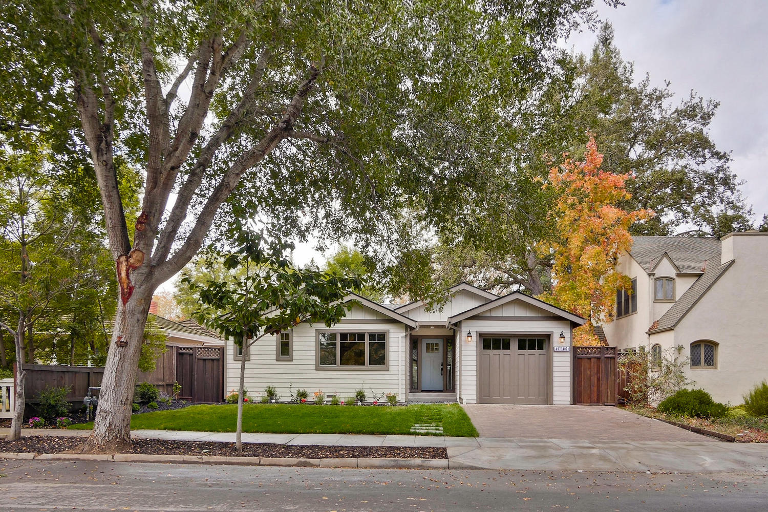 407 Laurel Ave - Menlo Park