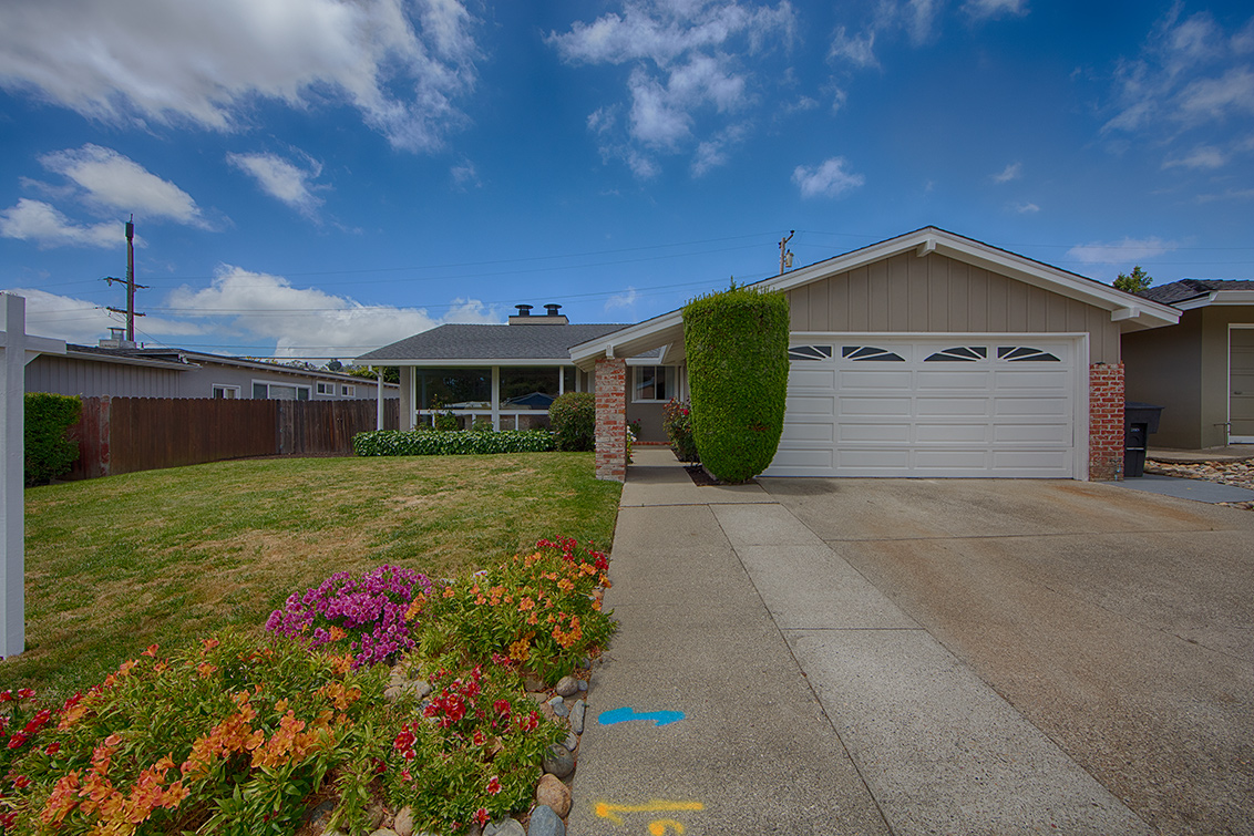 1105 Ridgewood Dr - Millbrae
