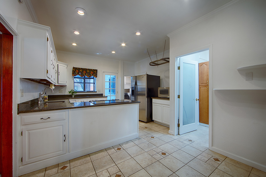 Breakfast Area (A) picture - 2055 Alameda Way, San Jose 95126