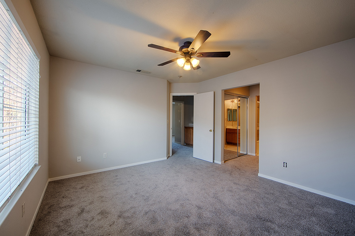 Master Bedroom (C) picture - 337 Ballymore Cir, San Jose 95136