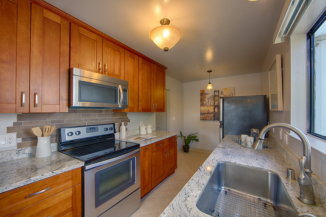 Kitchen - 910 Beach Park Blvd 100, Foster City 94404