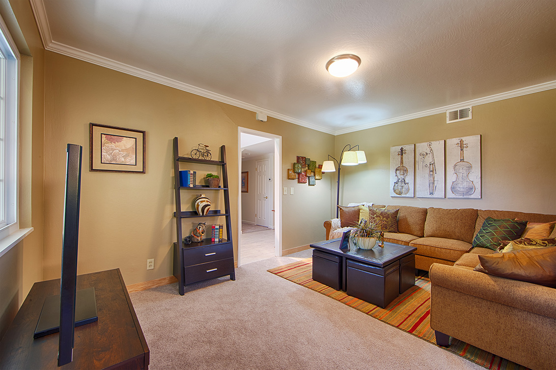 Family Room (B) Picture - 105 Belglen Way, Los Gatos 95032 Family Room (B) picture - 105 Belglen Way, Los Gatos 95032