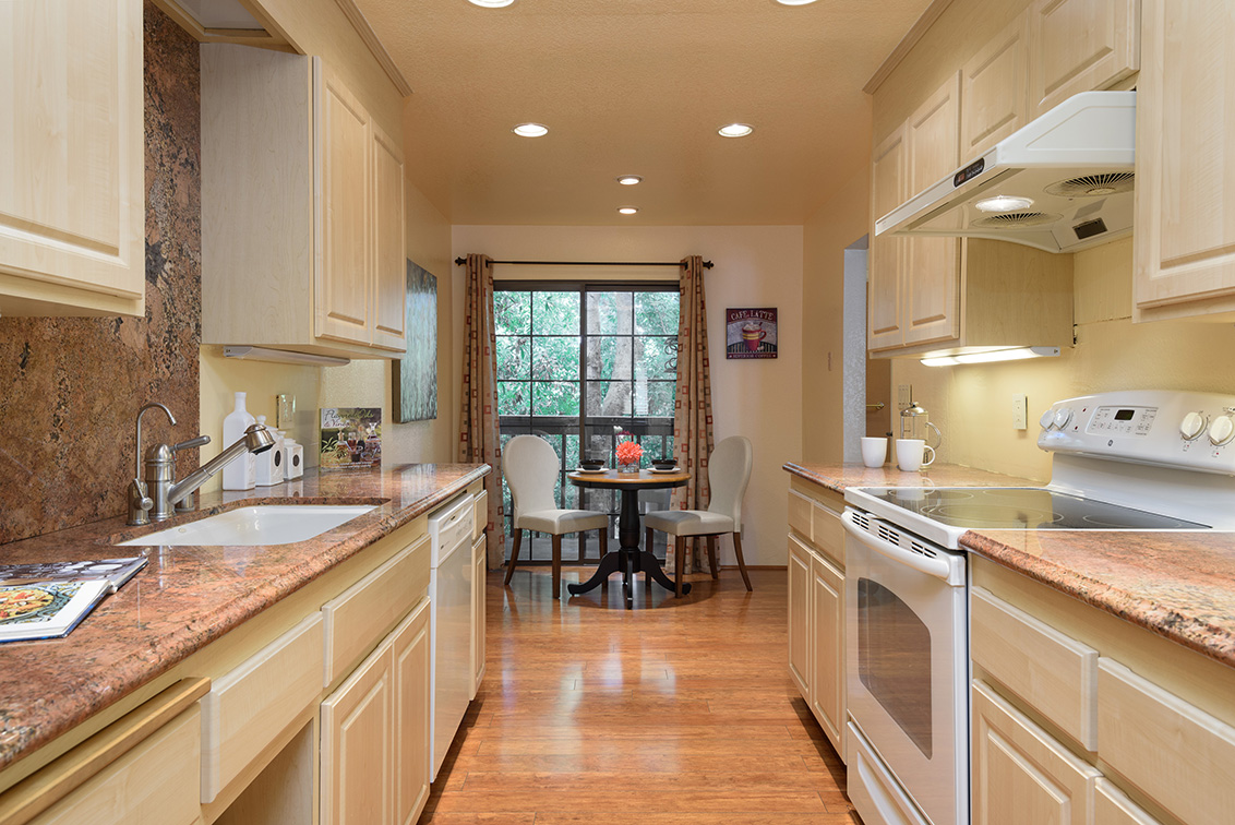 Kitchen - 1126 Brewster Ave, Redwood City 94062