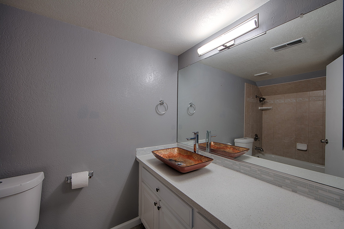 Bathroom (A) Picture - 2128 Canoas Garden Ave B, San Jose 95125 Bathroom (A) picture - 2128 Canoas Garden Ave B, San Jose 95125