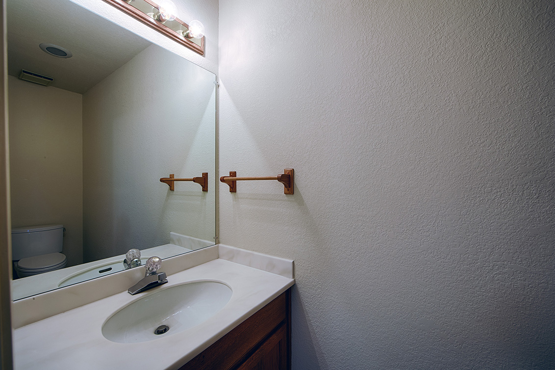 Half Bath (A) picture - 731 Chestnut St 100, San Carlos 94070