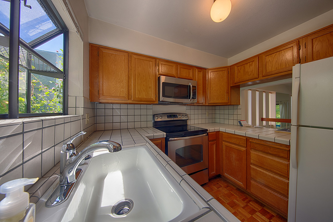 Kitchen (B) picture - 731 Chestnut St 100, San Carlos 94070