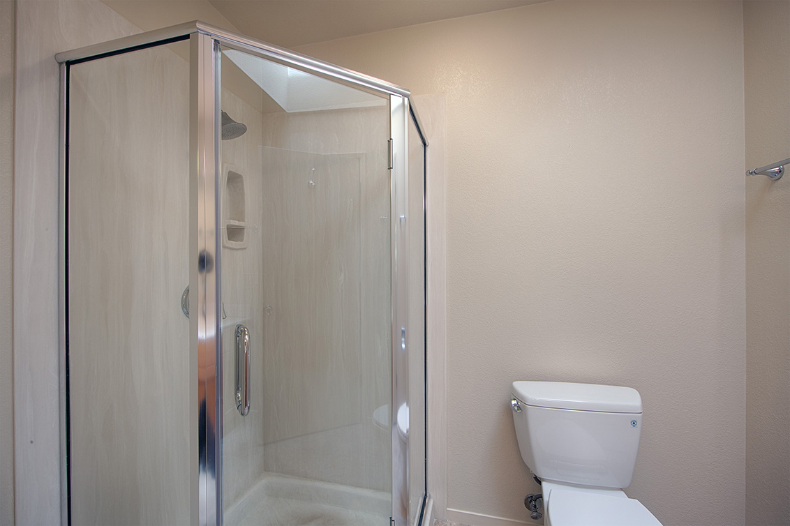 Master Bath (B) picture - 731 Chestnut St 100, San Carlos 94070