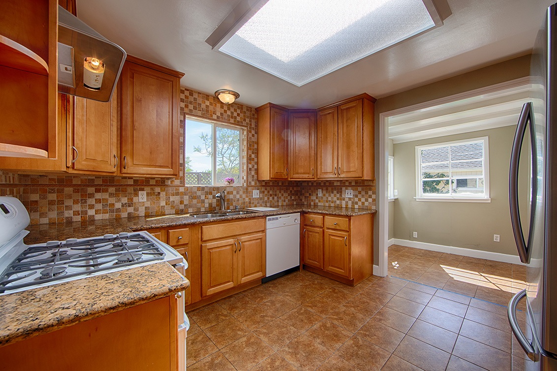 Kitchen - 90 Dexter Ave, Redwood City 94063