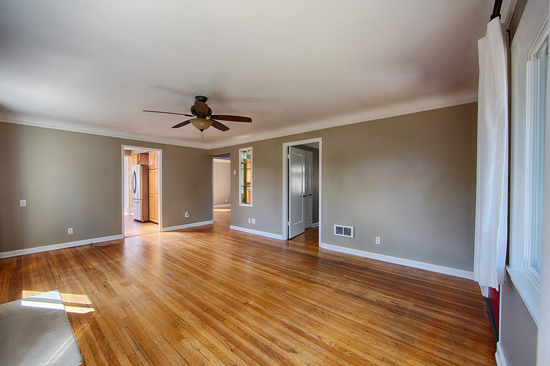 Living Room (D) picture - 90 Dexter Ave, Redwood City 94063