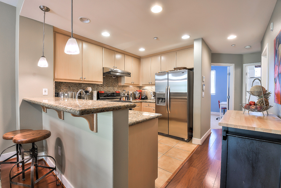 Breakfast Bar (A) picture - 3733 Egret Ln, Palo Alto 94303