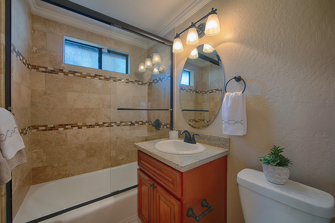 Bathroom 2 (A) Picture - 4123 Fair Oaks Ave, Menlo Park 94025 Bathroom 2 (A) picture - 4123 Fair Oaks Ave, Menlo Park 94025