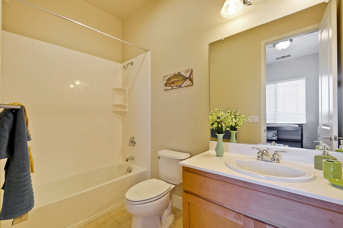Bathroom 2 (A) Picture - 3732 Feather Ln, Palo Alto 94303 Bathroom 2 (A) picture - 3732 Feather Ln, Palo Alto 94303