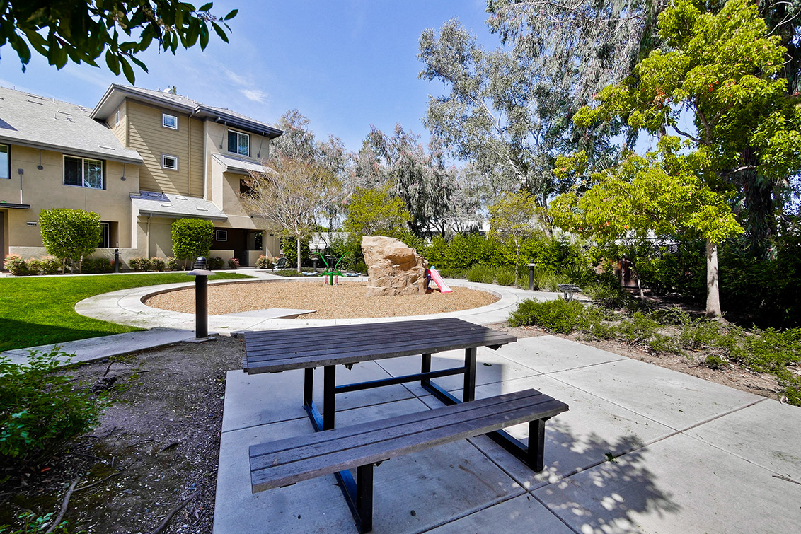 Community (E) Picture - 3732 Feather Ln, Palo Alto 94303 Community (E) picture - 3732 Feather Ln, Palo Alto 94303