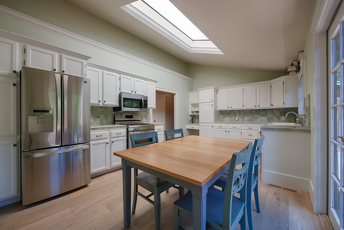Kitchen - 624 Harvard Ave, Menlo Park 94025
