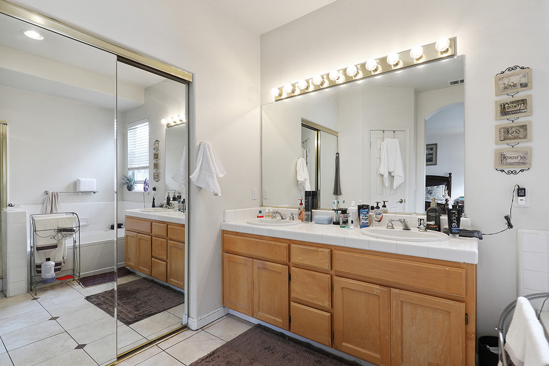Master Bath (A) picture - 2270 Lenox Pl, Santa Clara 95054