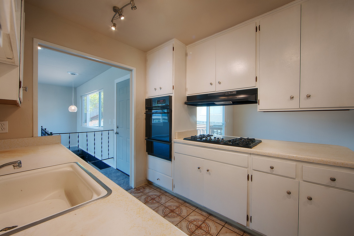 Kitchen - 1288 Lerida Way, Pacifica 94044
