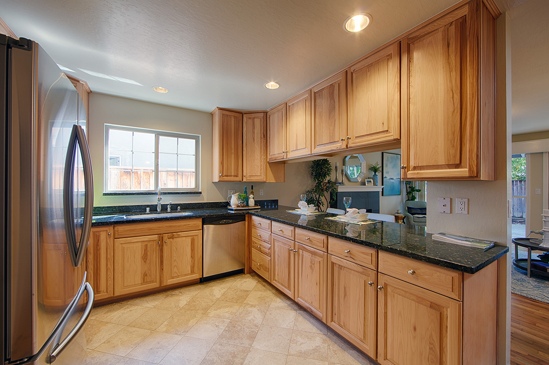 Kitchen - 3466 Lindenoaks Dr, San Jose 95117