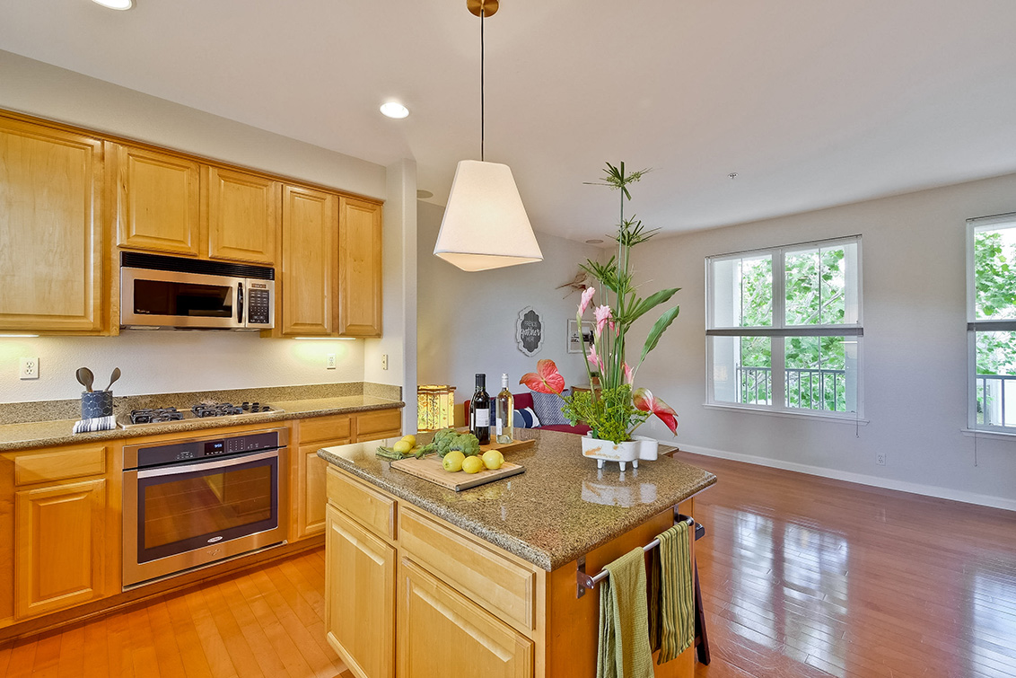 Kitchen (D) Picture - 127 Montelena Ct, Mountain View 94040 Kitchen (D) picture - 127 Montelena Ct, Mountain View 94040
