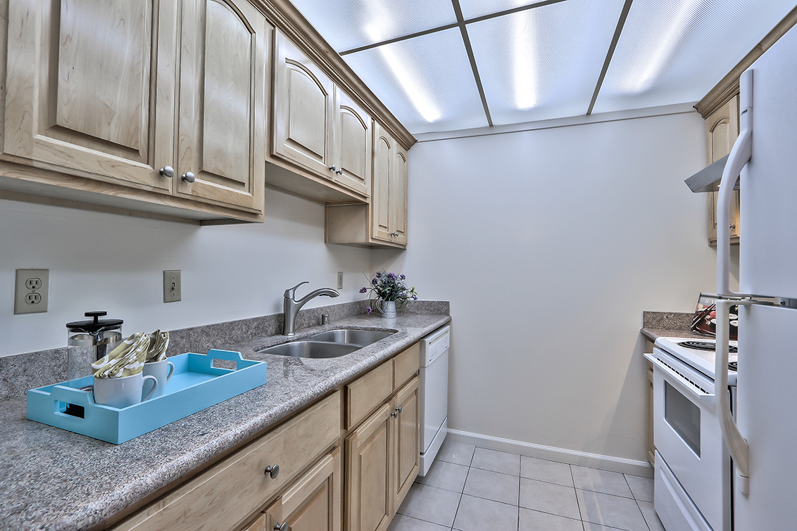 Kitchen - 1945 Mount Vernon Ct 4, Mountain View 94040