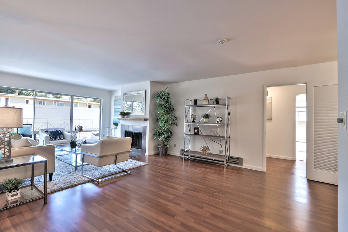Living Room - 1945 Mount Vernon Ct 4, Mountain View 94040