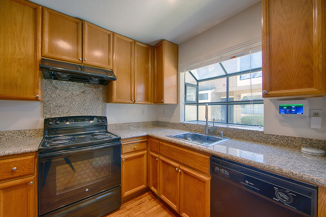 Kitchen - 36871 Newark Blvd C, Newark 94560