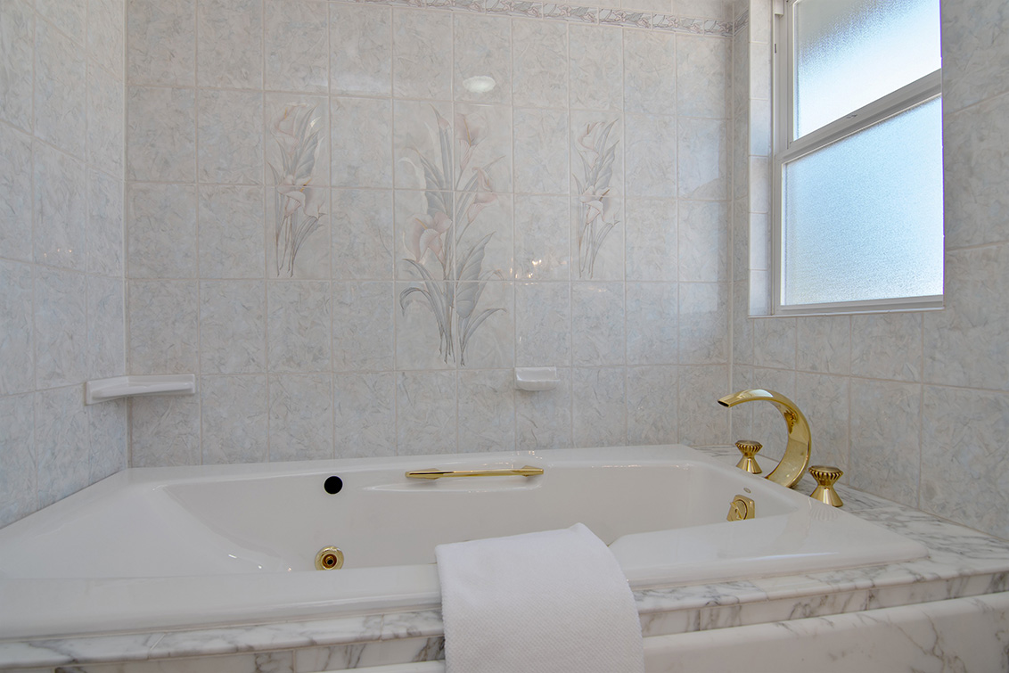 Master Bath (D) Picture - 83 Orchard Ave, Redwood City 94061 Master Bath (D) picture - 83 Orchard Ave, Redwood City 94061