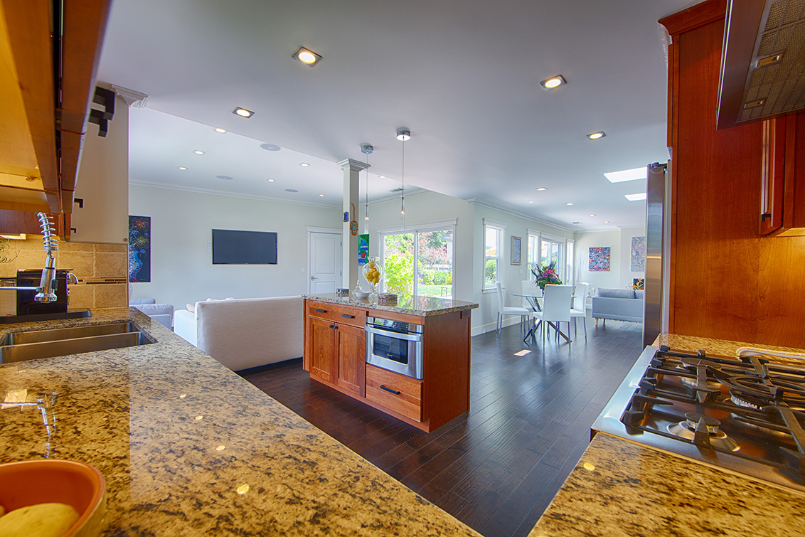 Kitchen (C) picture - 1790 Pilgrim Ave, Mountain View 94040