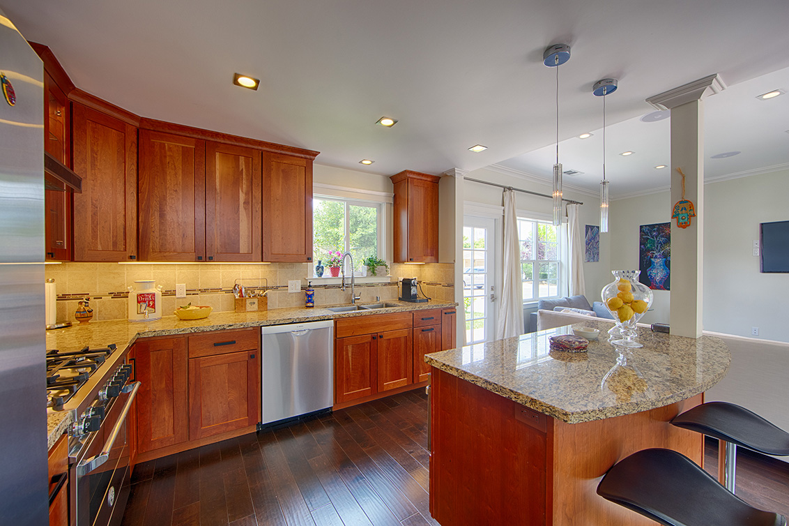 Kitchen (D) picture - 1790 Pilgrim Ave, Mountain View 94040