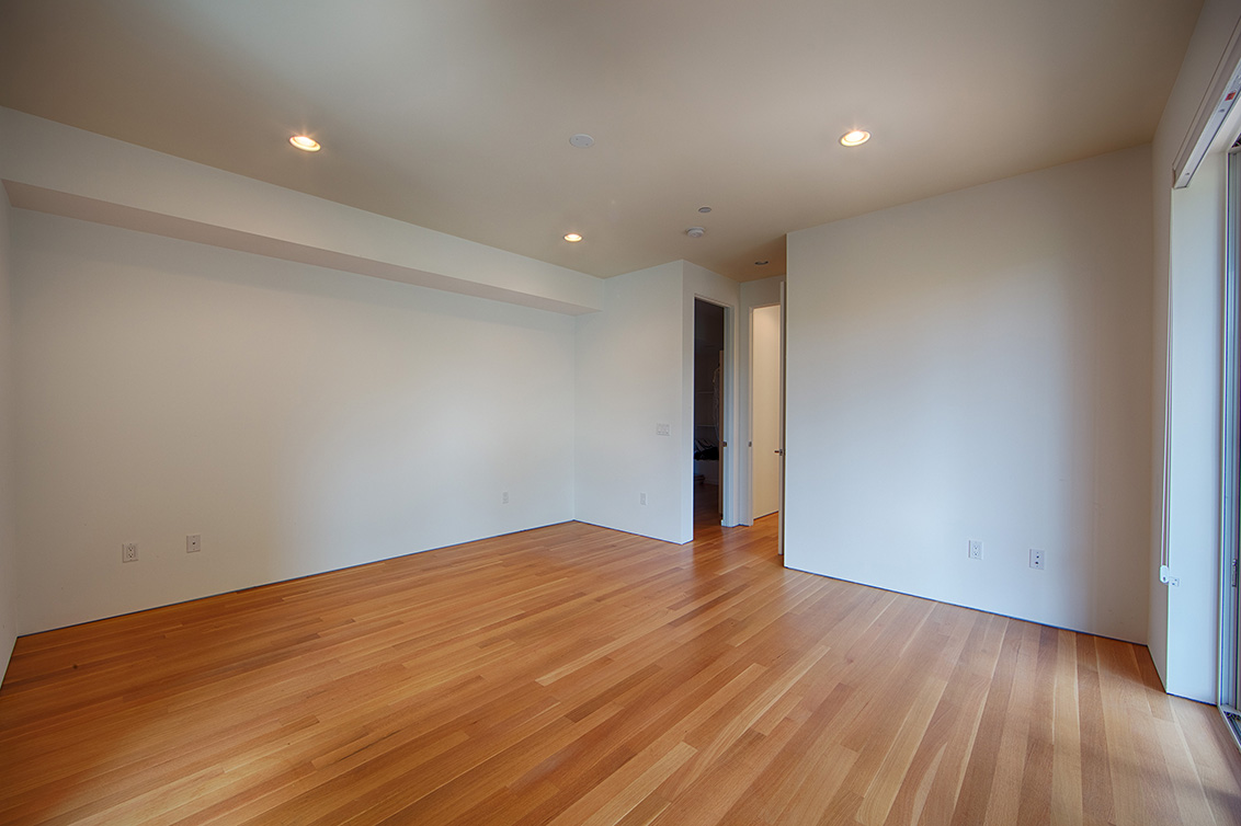 Master Bedroom (C) picture - 16860 Quarry Rd, Los Gatos 95030