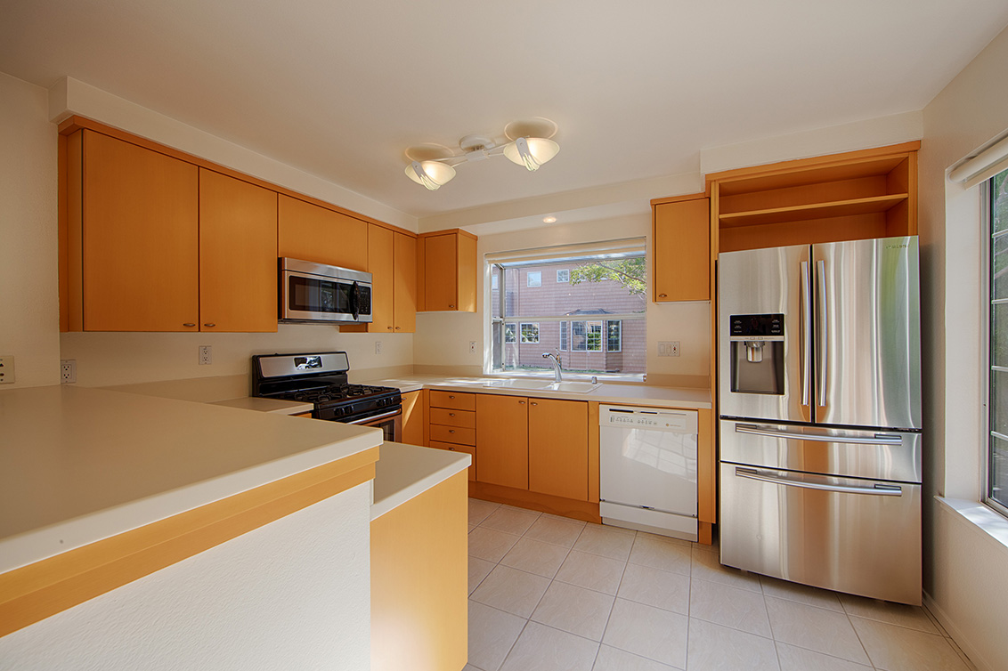 Kitchen - 444 San Antonio Rd 9d, Palo Alto 94306