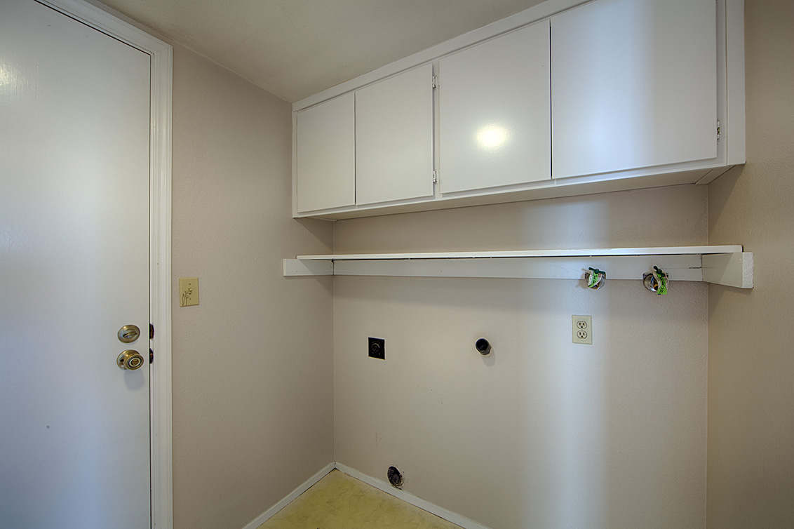 Laundry (A) picture - 4833 Scotia St, Union City 94587