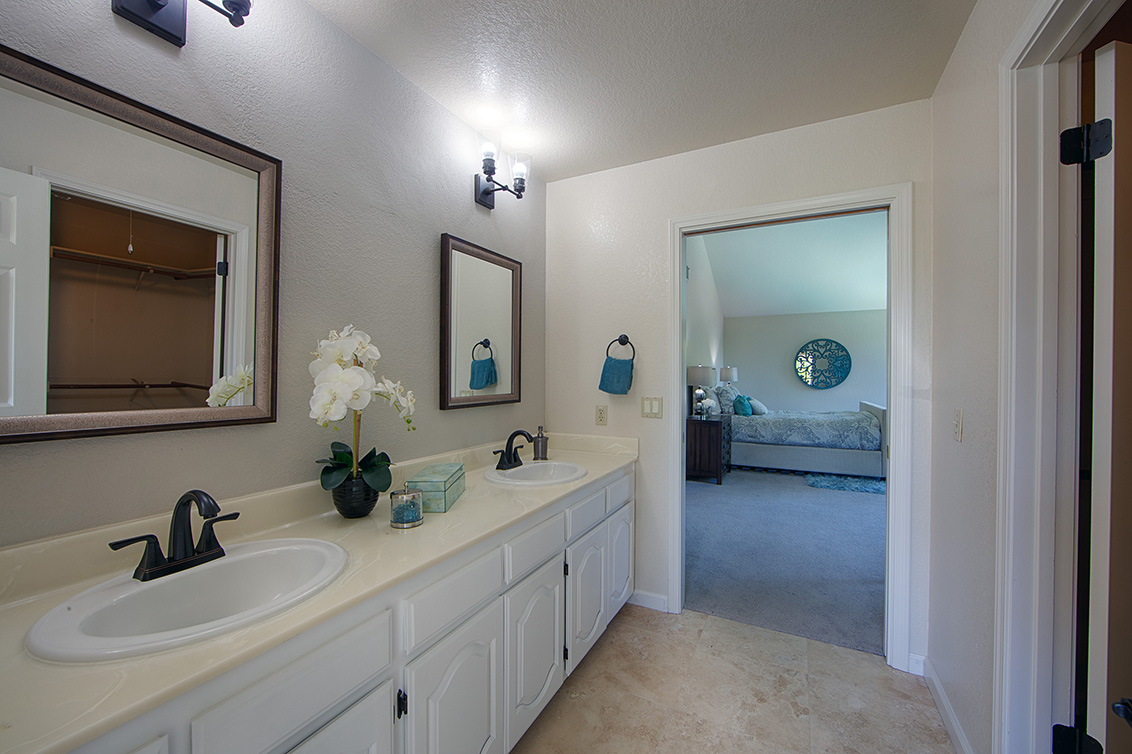 Master Bath (B) Picture - 7731 Seeber Ct, Cupertino 95014 Master Bath (B) picture - 7731 Seeber Ct, Cupertino 95014