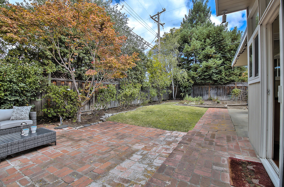 Backyard (A) picture - 3753 Starr King Cir, Palo Alto 94306