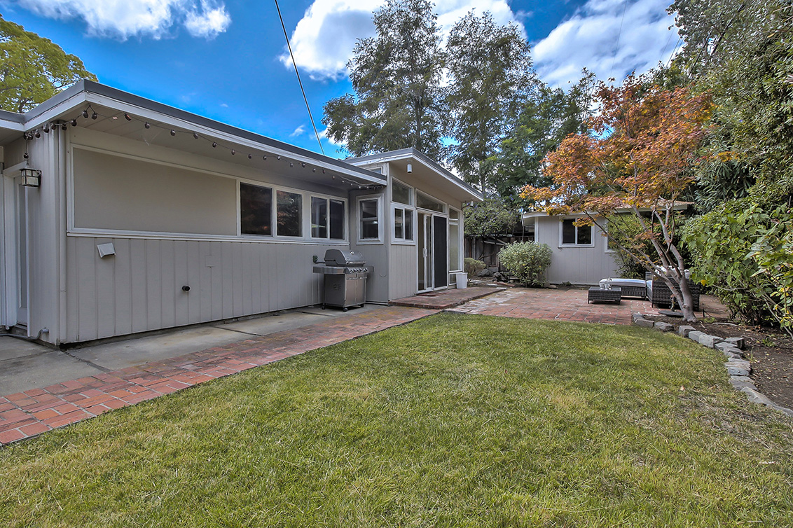 Backyard (C) picture - 3753 Starr King Cir, Palo Alto 94306