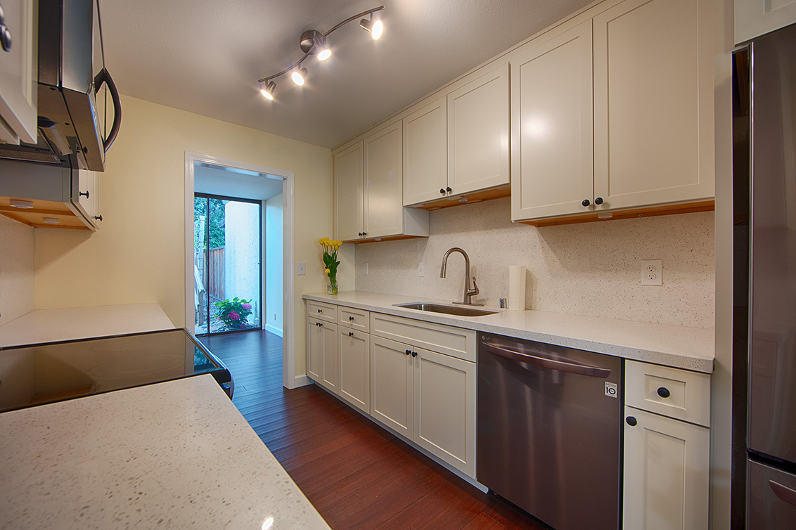 Kitchen - 4014 Villa Vera, Palo Alto 94306