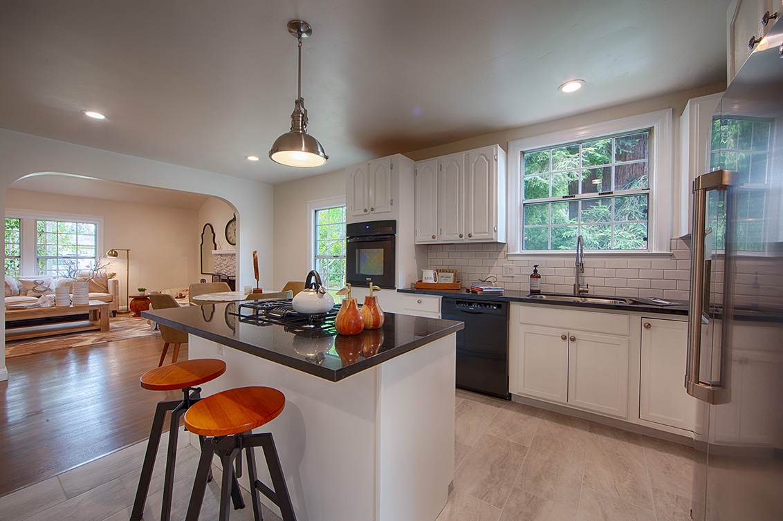Kitchen (B) picture - 704 Winchester Dr, Burlingame 94010
