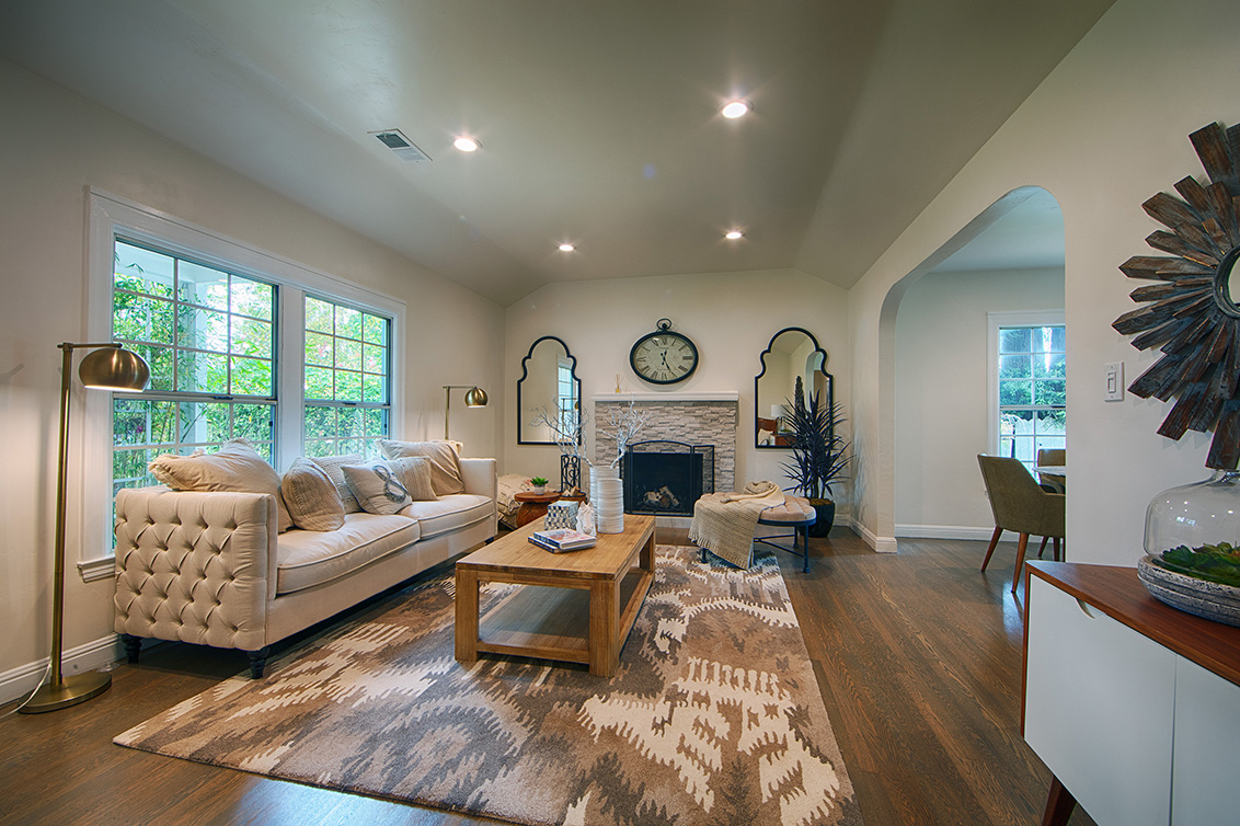 Living Room (B) picture - 704 Winchester Dr, Burlingame 94010
